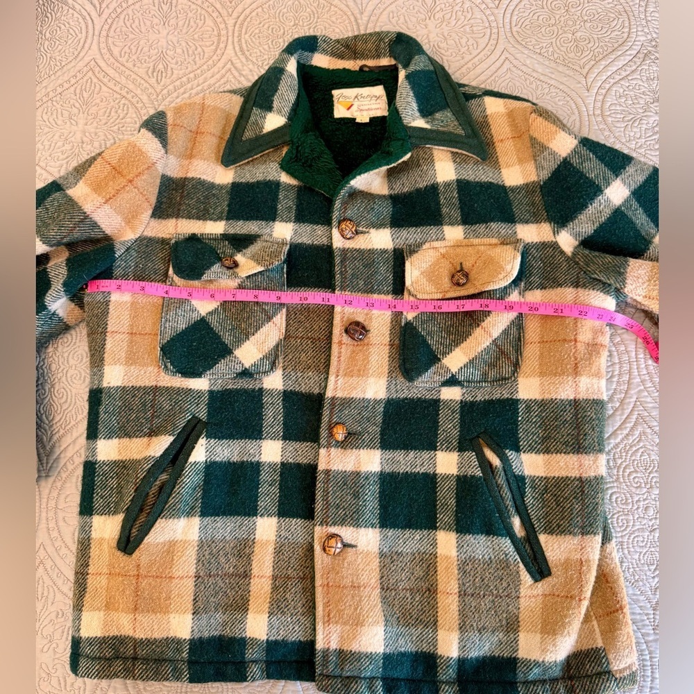 ❄️ Vintage Fox Knapp Green and Tan Plaid Woman’s Cabincore style jacket - Picture 6 of 9